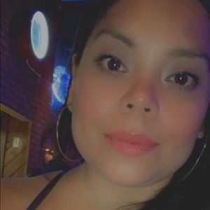 Meet your Posher, Ellie